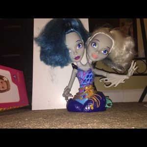 2 Headed monster high doll